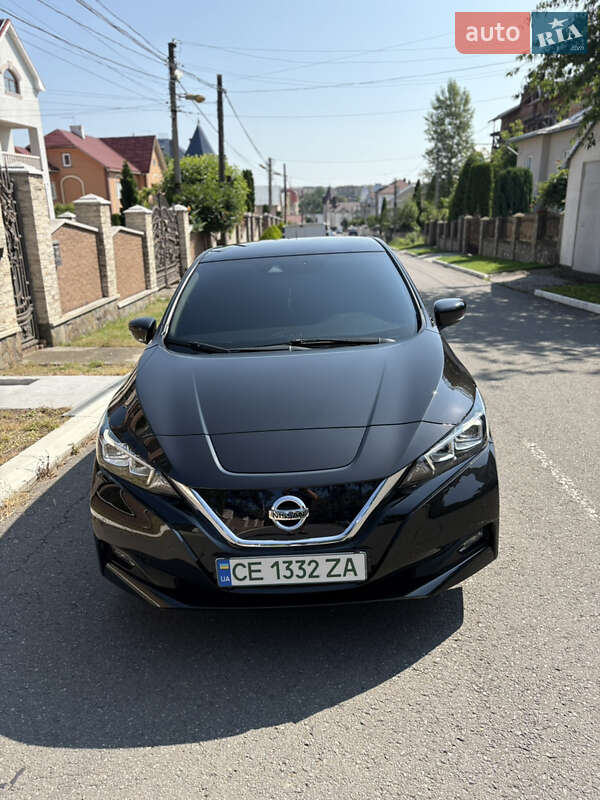 Хэтчбек Nissan Leaf 2018 в Черновцах