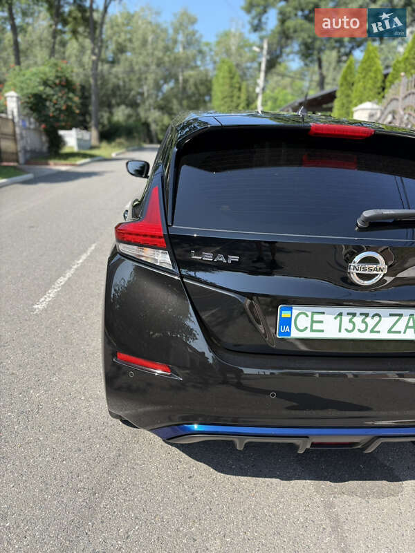 Хэтчбек Nissan Leaf 2018 в Черновцах