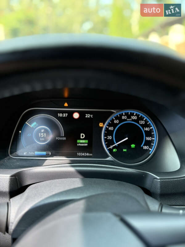 Хэтчбек Nissan Leaf 2018 в Черновцах