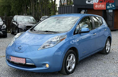 Хэтчбек Nissan Leaf 2012 в 