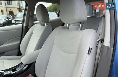 Хэтчбек Nissan Leaf 2012 в 