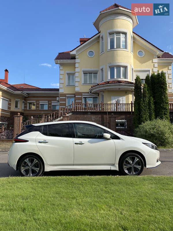 Хэтчбек Nissan Leaf 2020 в Ровно