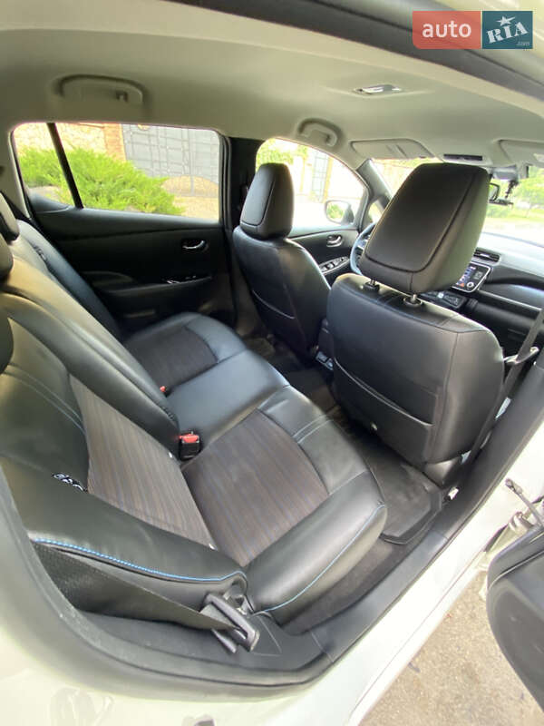 Хэтчбек Nissan Leaf 2020 в Ровно