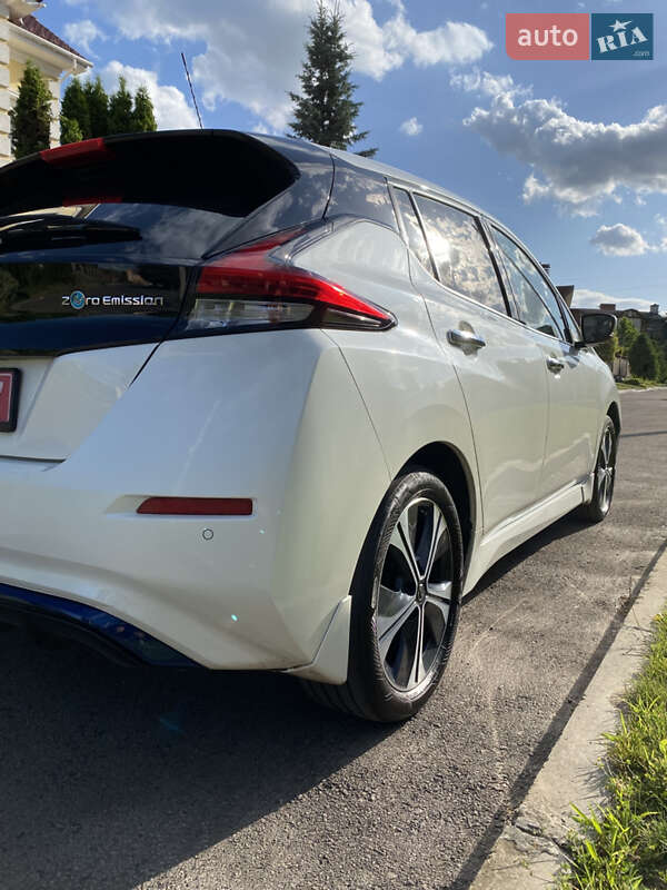 Хэтчбек Nissan Leaf 2020 в Ровно