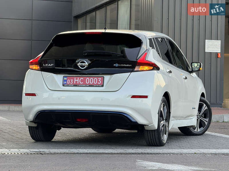 Хэтчбек Nissan Leaf 2018 в Дрогобыче