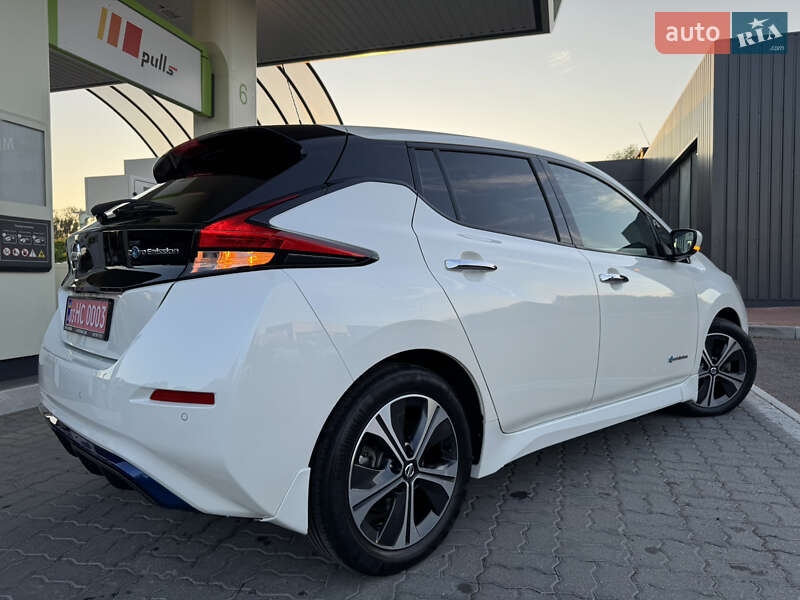 Хэтчбек Nissan Leaf 2018 в Дрогобыче
