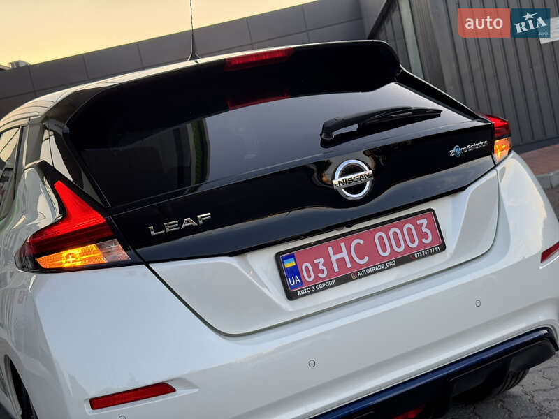 Хэтчбек Nissan Leaf 2018 в Дрогобыче