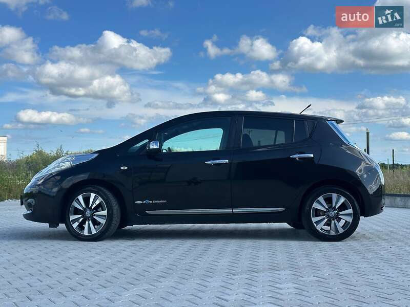 Хэтчбек Nissan Leaf 2013 в Львове