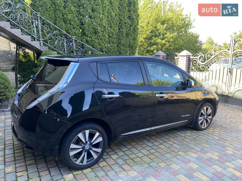Хэтчбек Nissan Leaf 2014 в Черновцах