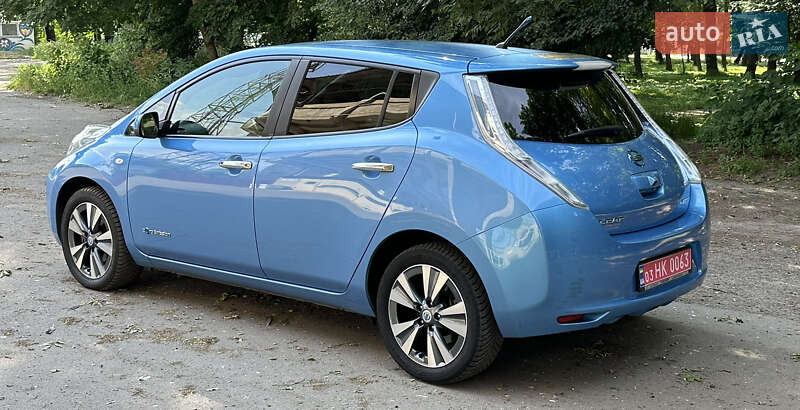 Хэтчбек Nissan Leaf 2013 в Тернополе