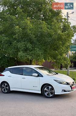 Хэтчбек Nissan Leaf 2019 в Львове
