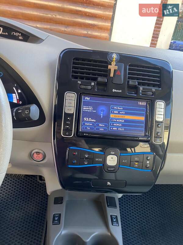 Хэтчбек Nissan Leaf 2012 в Стрые