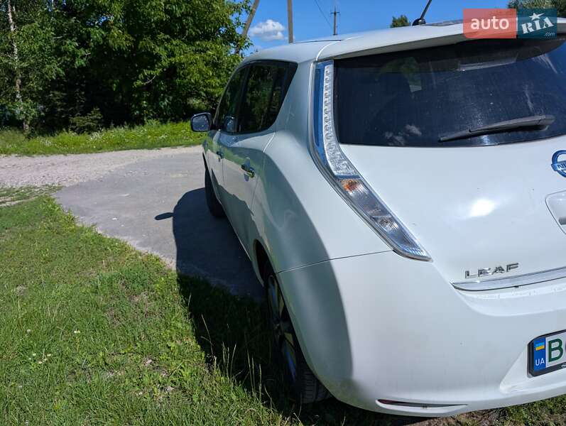 Хэтчбек Nissan Leaf 2013 в Тернополе