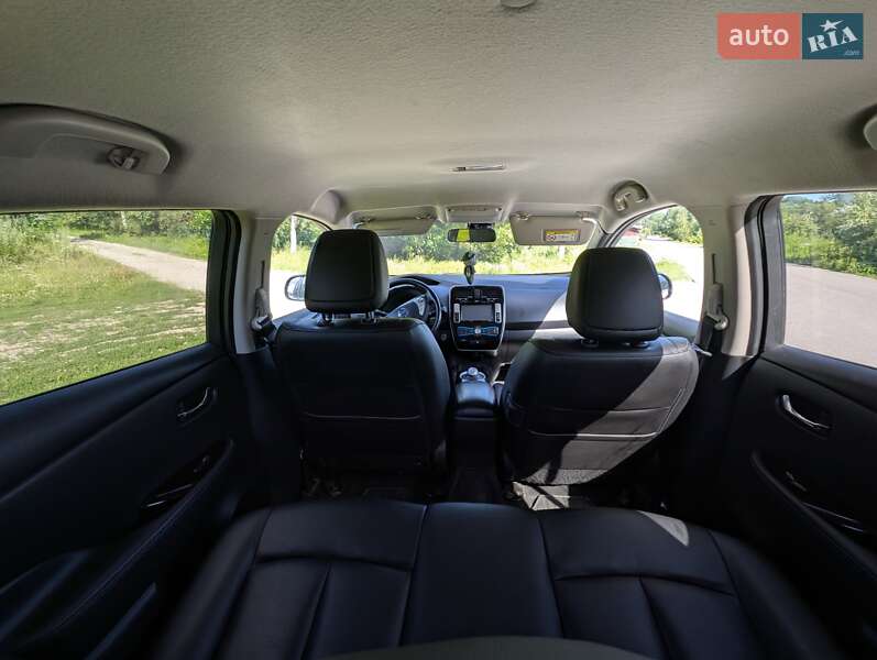 Хэтчбек Nissan Leaf 2013 в Тернополе