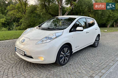 Хетчбек Nissan Leaf 2014 в Ужгороді