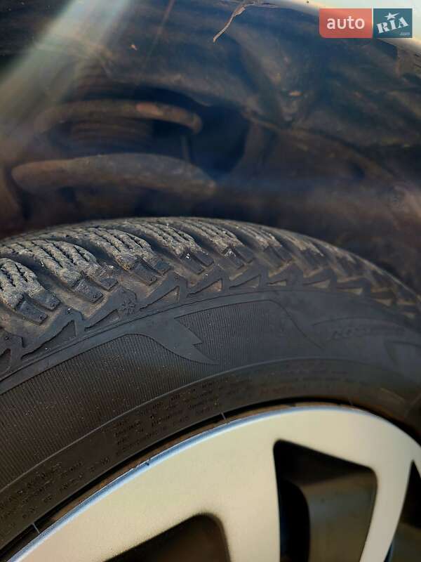 Хэтчбек Nissan Leaf 2016 в Ровно