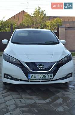 Хетчбек Nissan Leaf 2019 в Новомосковську