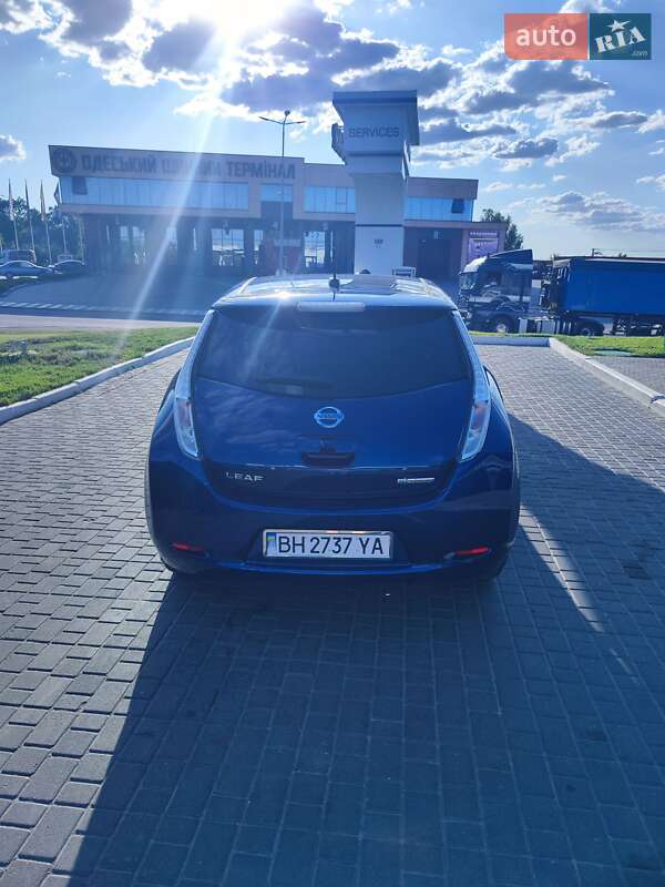 Хэтчбек Nissan Leaf 2017 в Одессе