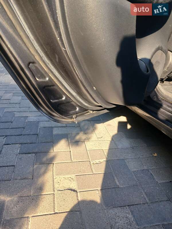 Хэтчбек Nissan Leaf 2014 в Черновцах