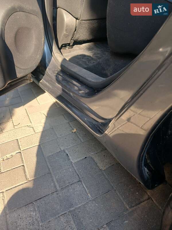 Хэтчбек Nissan Leaf 2014 в Черновцах