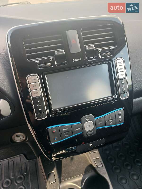 Хэтчбек Nissan Leaf 2014 в Черновцах