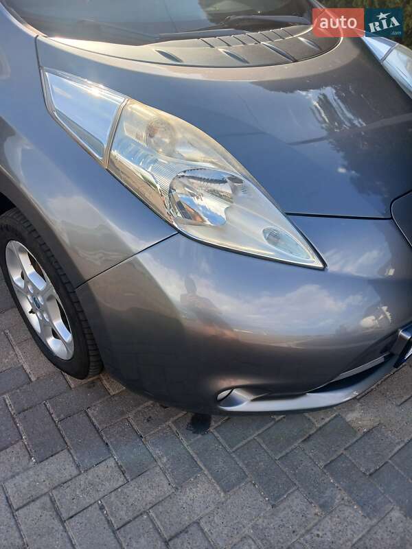 Хэтчбек Nissan Leaf 2014 в Черновцах