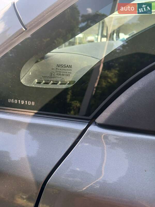 Хэтчбек Nissan Leaf 2014 в Черновцах