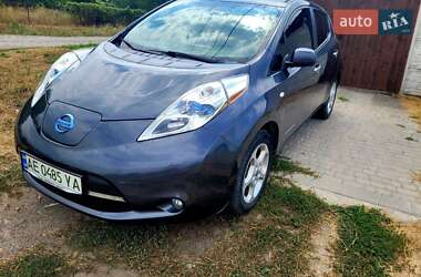 Хэтчбек Nissan Leaf 2013 в Днепре