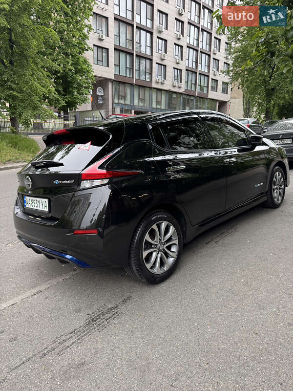 Хетчбек Nissan Leaf 2018 в Києві