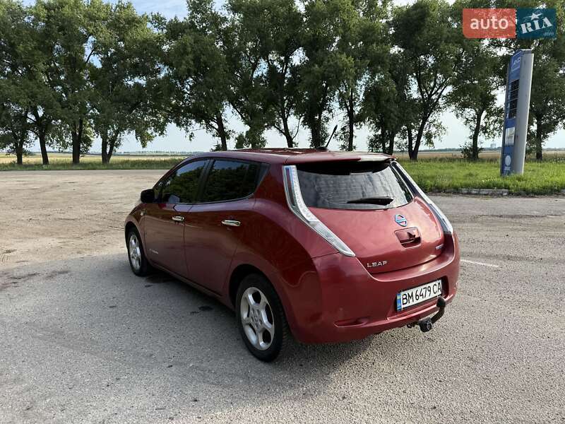 Хэтчбек Nissan Leaf 2012 в Ромнах