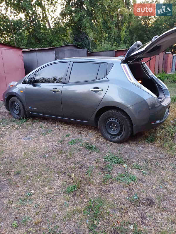Хэтчбек Nissan Leaf 2014 в Александрие фото 8 Хэтчбек Nissan Leaf 2014 в Александрие