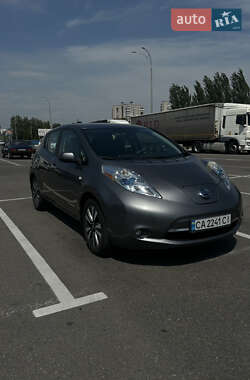 Хетчбек Nissan Leaf 2015 в Черкасах