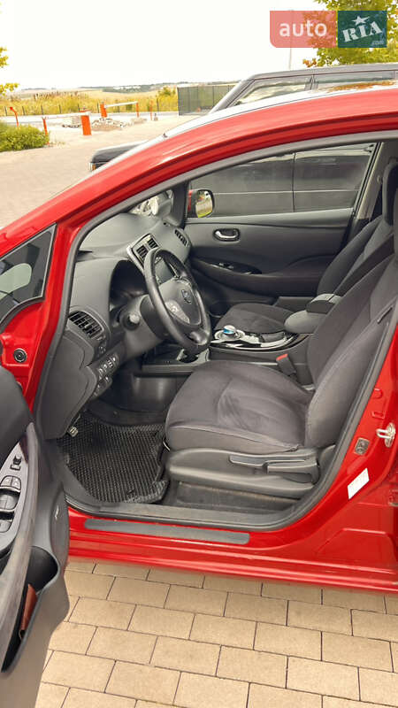 Хетчбек Nissan Leaf 2016 в Рівному