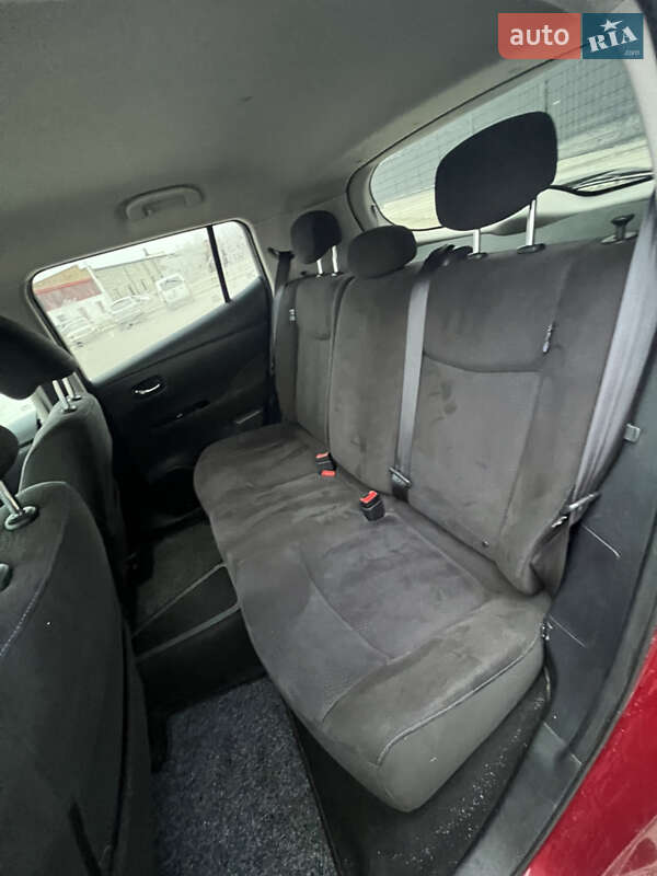 Хэтчбек Nissan Leaf 2016 в Луцке