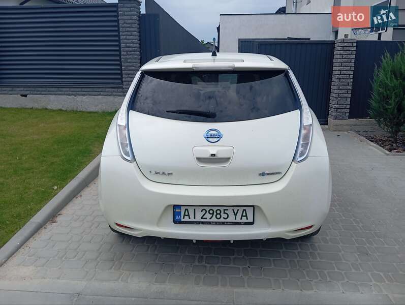 Хэтчбек Nissan Leaf 2011 в Киеве