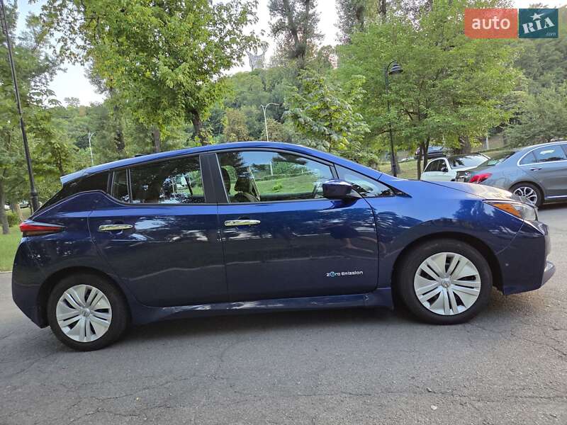 Хетчбек Nissan Leaf 2018 в Києві фото 8 Хетчбек Nissan Leaf 2018 в Києві