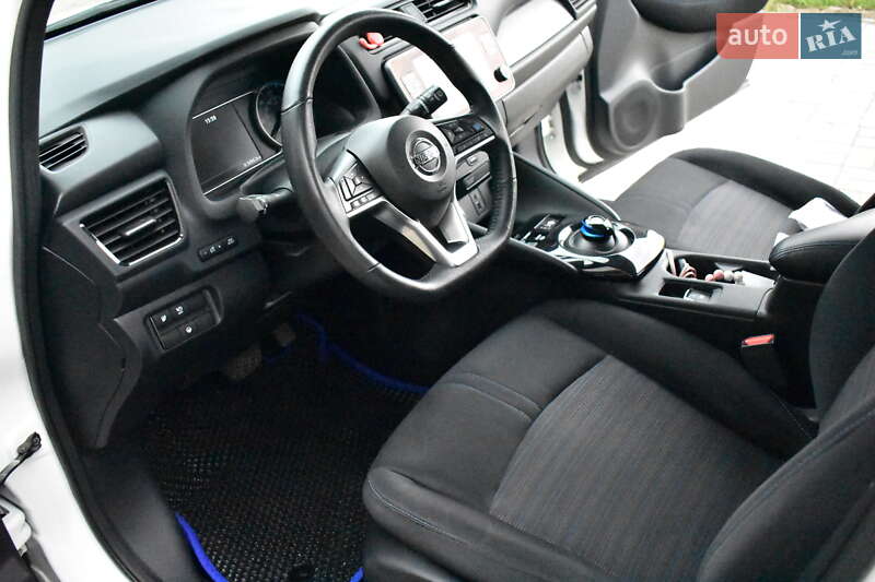 Хетчбек Nissan Leaf 2019 в Долині