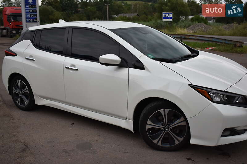 Хетчбек Nissan Leaf 2019 в Долині