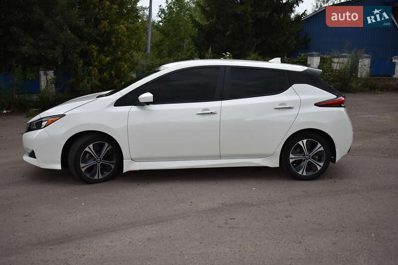 Хетчбек Nissan Leaf 2019 в Долині