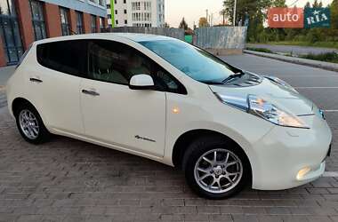 Хэтчбек Nissan Leaf 2013 в Львове