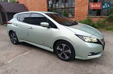 Хетчбек Nissan Leaf 2018 в Івано-Франківську