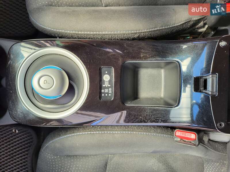 Хэтчбек Nissan Leaf 2014 в Киеве фото 106 Хэтчбек Nissan Leaf 2014 в Киеве
