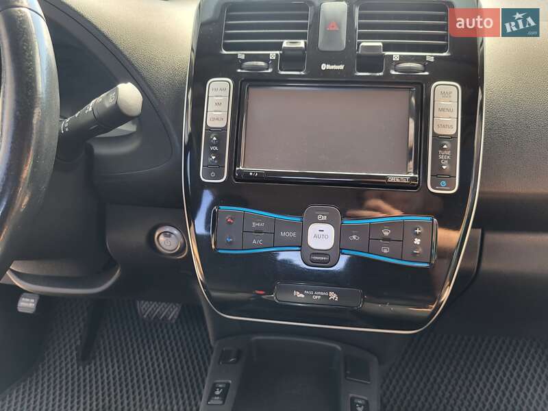 Хэтчбек Nissan Leaf 2014 в Киеве фото 111 Хэтчбек Nissan Leaf 2014 в Киеве