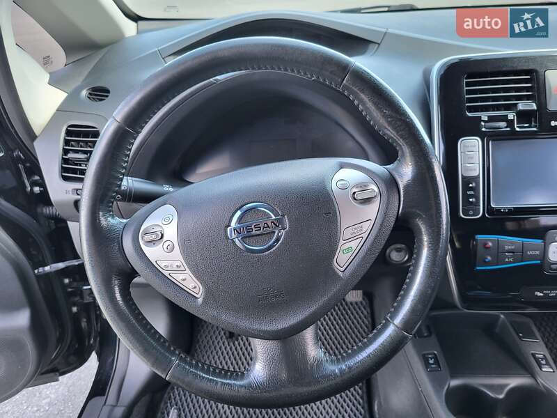Хэтчбек Nissan Leaf 2014 в Киеве фото 116 Хэтчбек Nissan Leaf 2014 в Киеве