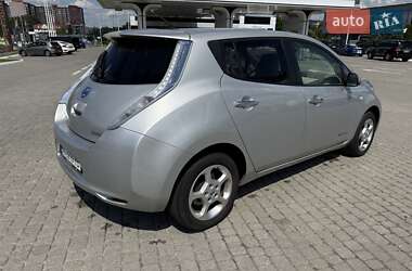 Хэтчбек Nissan Leaf 2012 в 