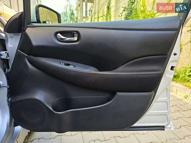Хэтчбек Nissan Leaf 2018 в Хмельницком