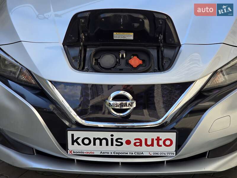Хэтчбек Nissan Leaf 2018 в Хмельницком