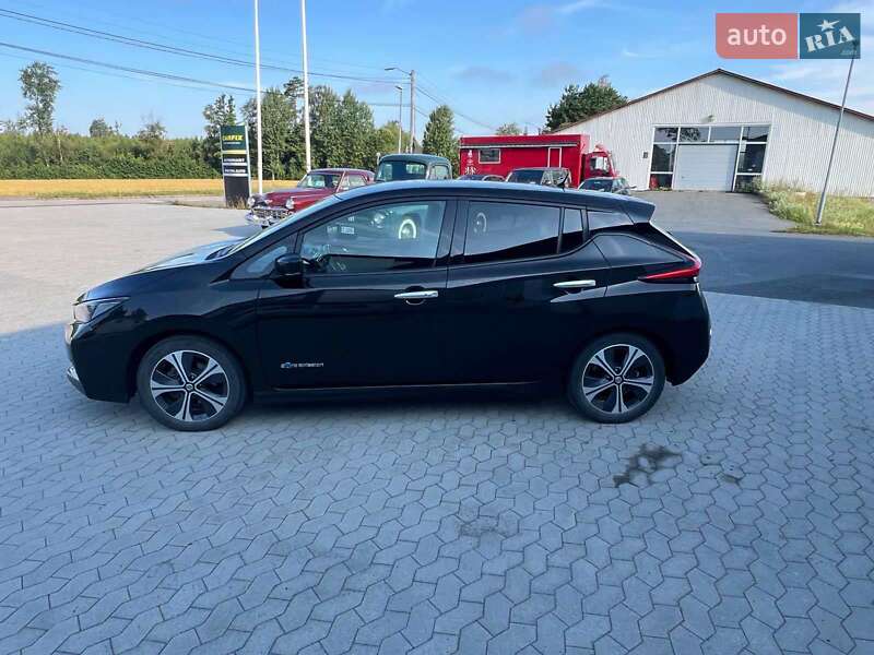 Хэтчбек Nissan Leaf 2019 в Могилев-Подольске