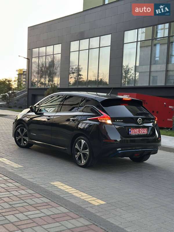Хэтчбек Nissan Leaf 2019 в Могилев-Подольске