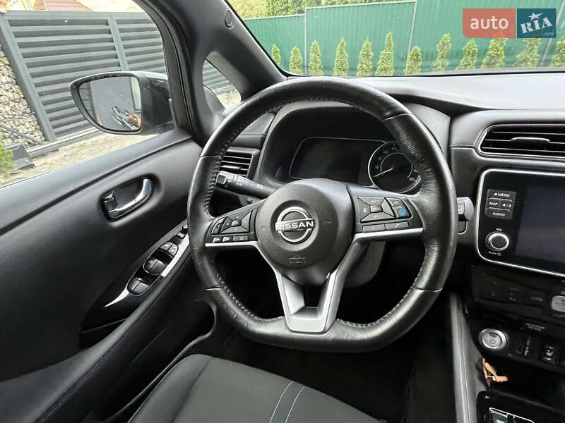 Хэтчбек Nissan Leaf 2022 в Черновцах